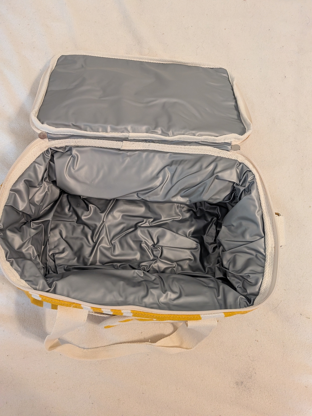 NEW business & pleasure Cooler Bag - Picture 2 of 3